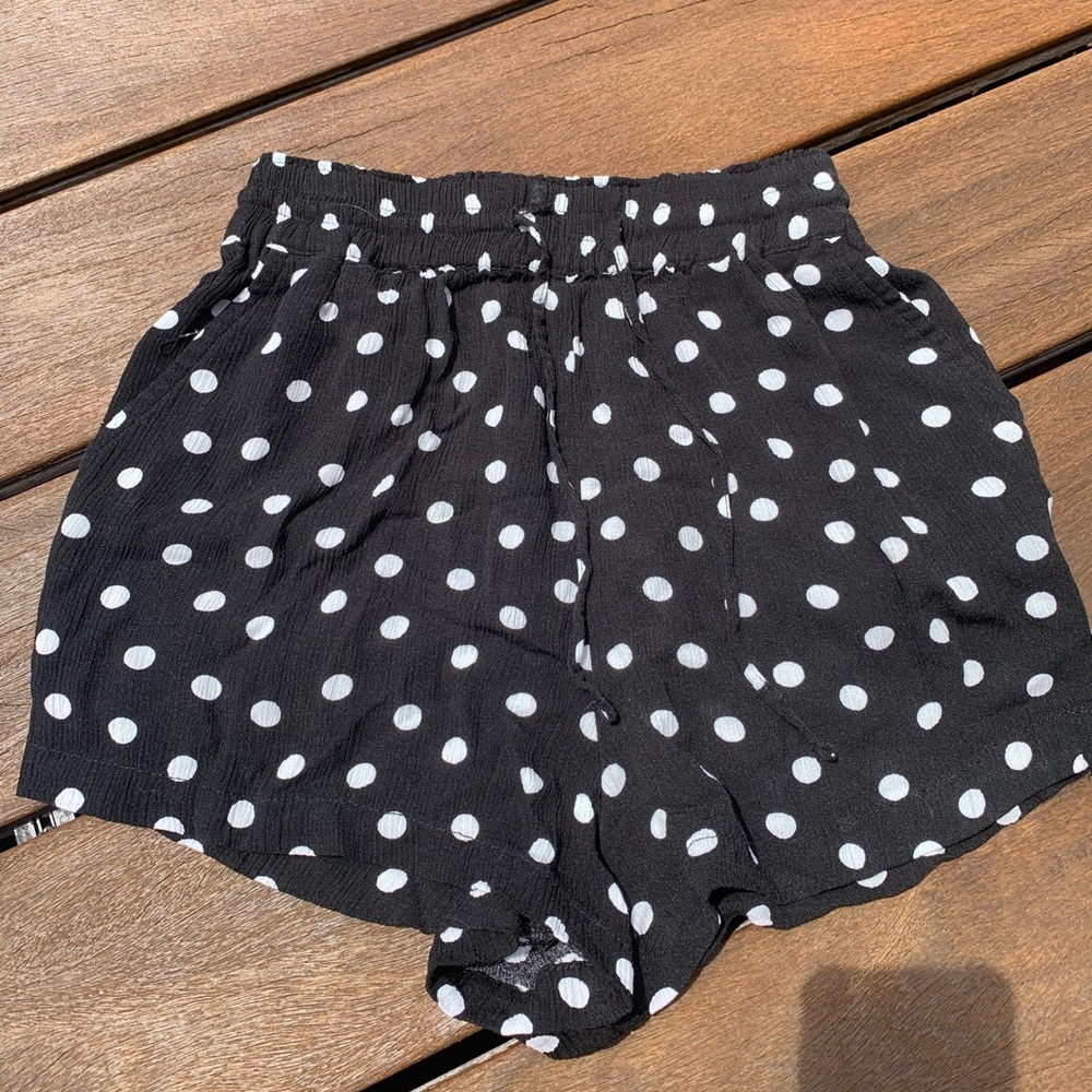 Garage polka dot soft shorts